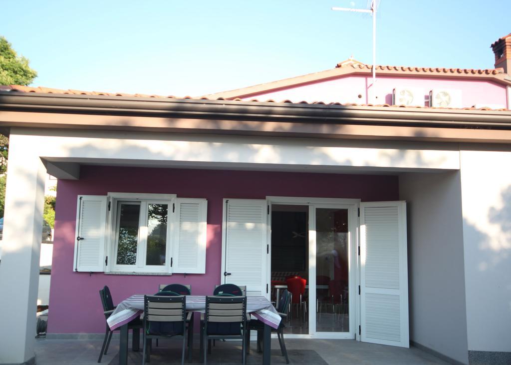 Holiday House Veli Vrh Pula Cameră foto