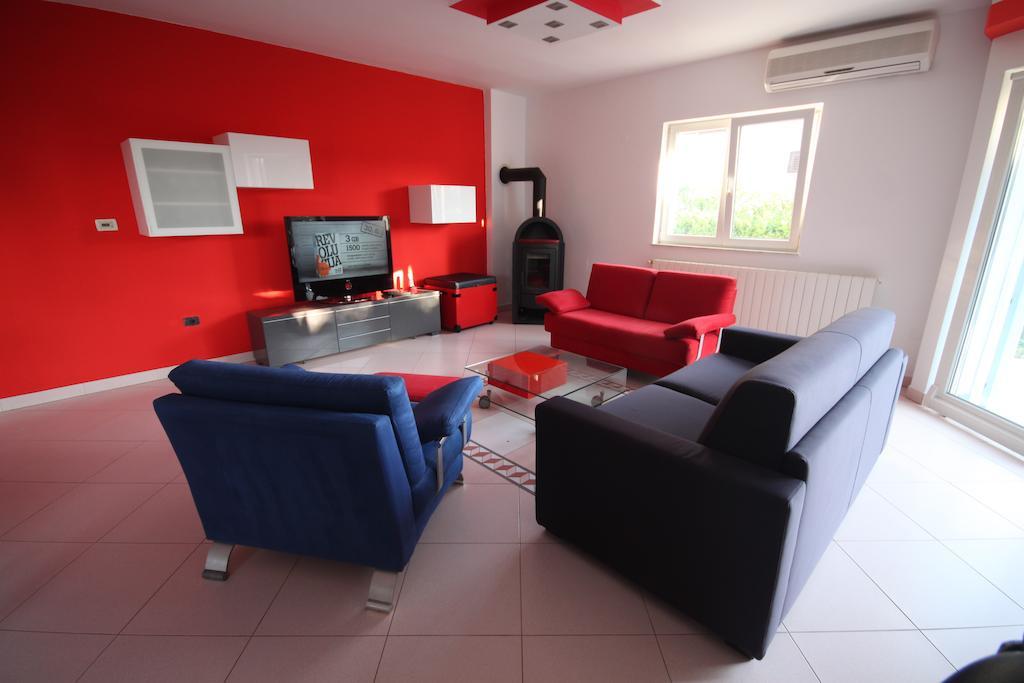 Holiday House Veli Vrh Pula Cameră foto